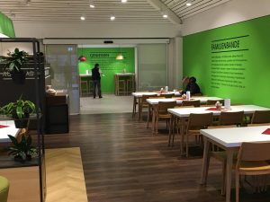 re_kreation entwickelt einen Textinstallation im Migros Restaurant Basel